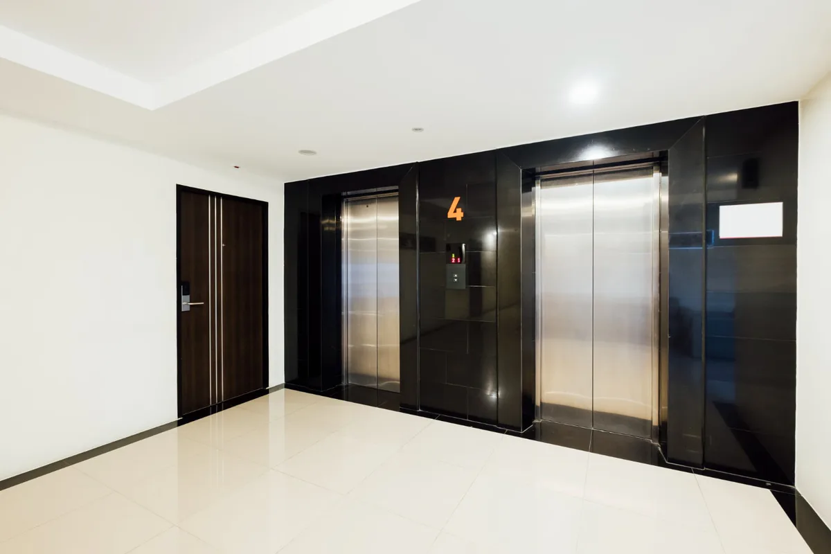 can i sue for getting stuck in an elevator