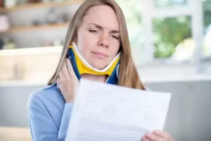 get a personal injury settlement check