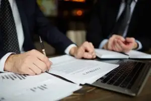 The Role of Auto Injury Lawyers in Uncovering Hidden Damages After an Accident